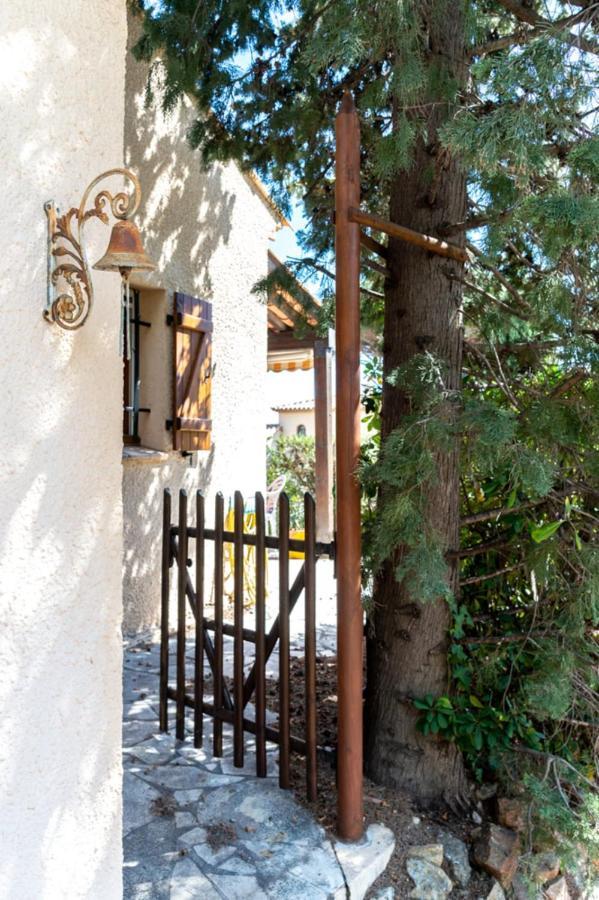 Cosy Studio Just A Stone'S Throw From The Beach Apartment Sainte-Maxime Luaran gambar