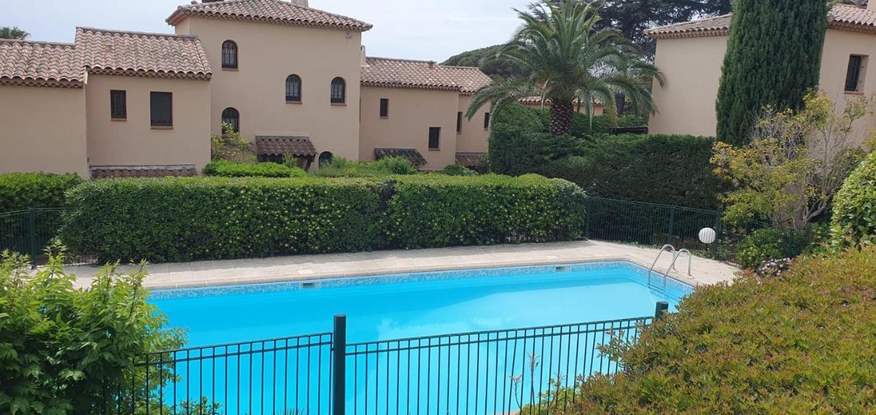Cosy Studio Just A Stone'S Throw From The Beach Apartment Sainte-Maxime Luaran gambar